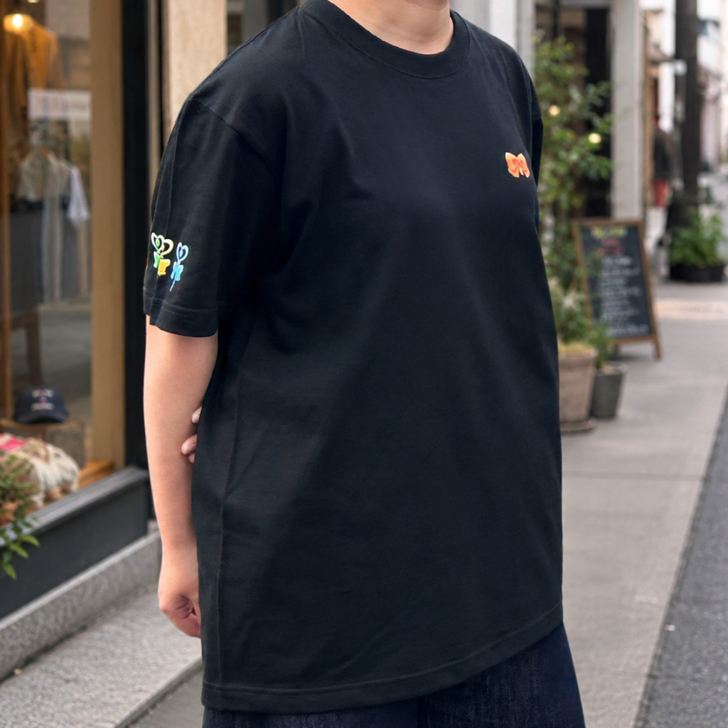 【受注生産】Tシャツ -アカリ